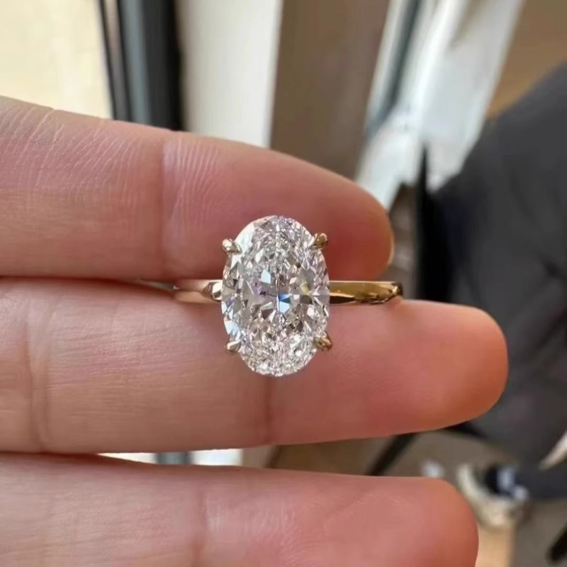 Women's 1 Carat White Moissanite Ring, Ideal Gift for Weddings